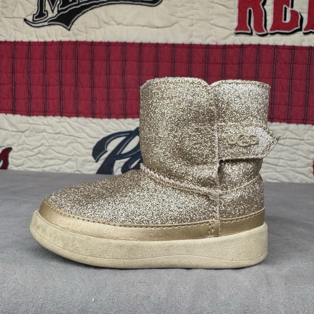 Size 4/5 - UGG Sparkly Gold Boots, Toddler Girls Winter Snow Boots